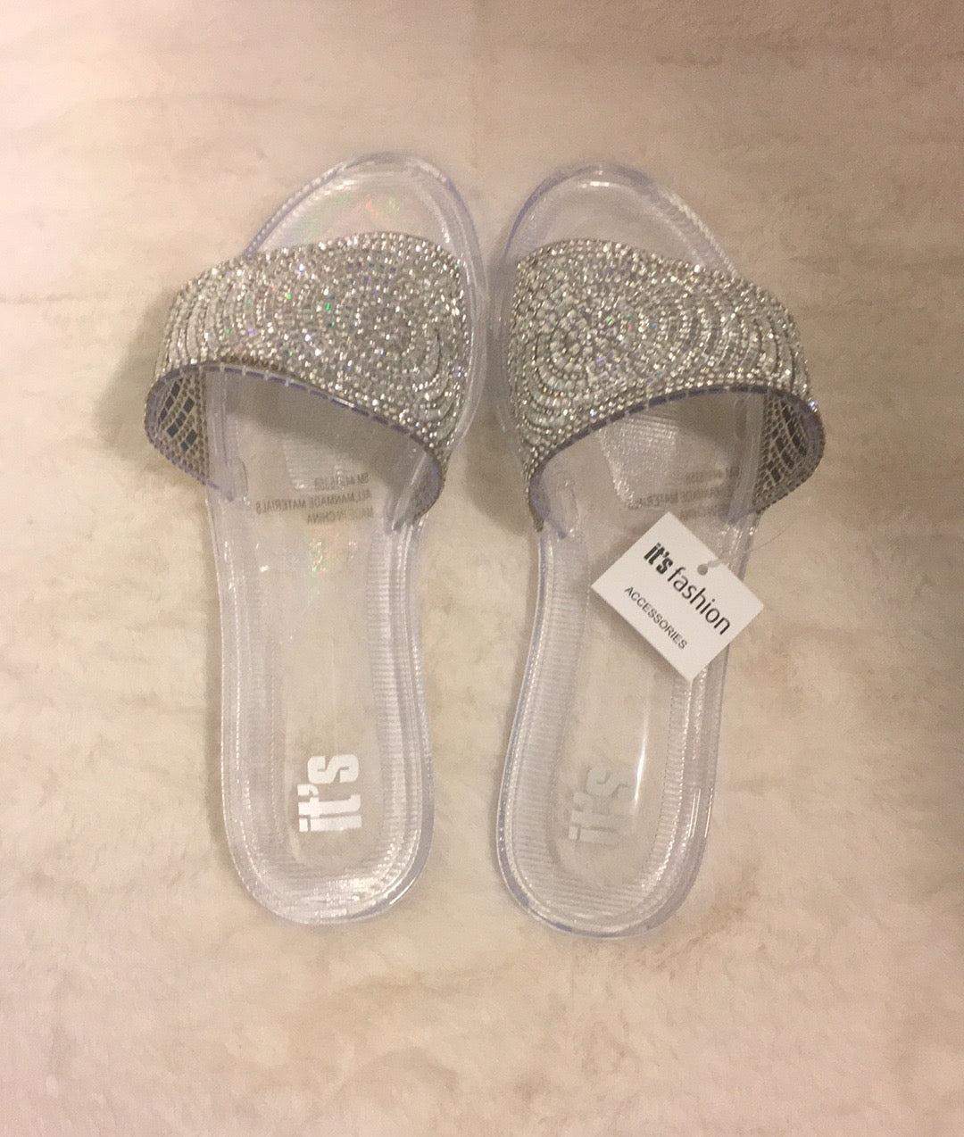 Girl’s it’s fashion sandals