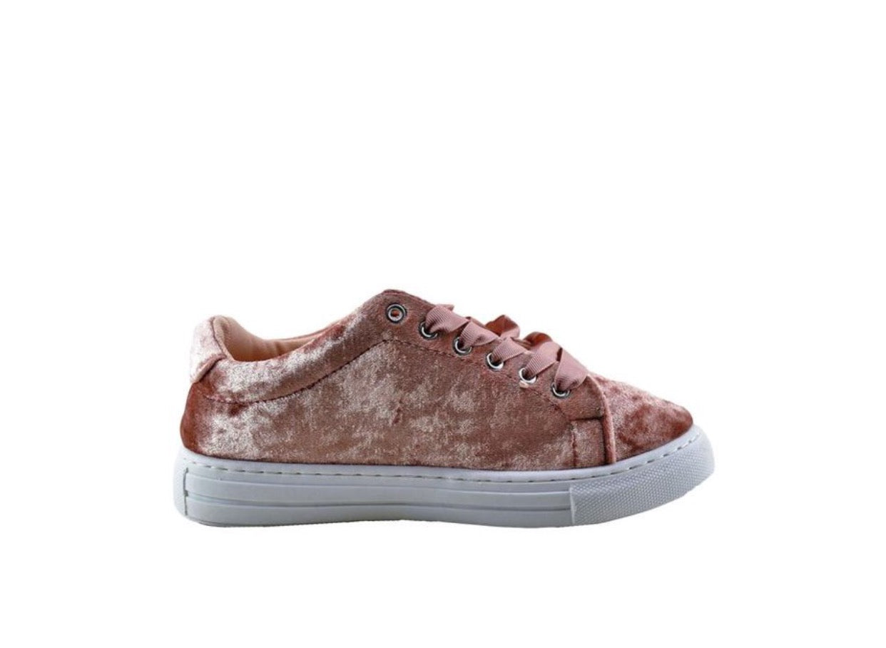 Crush pink velvet Qupid shoes