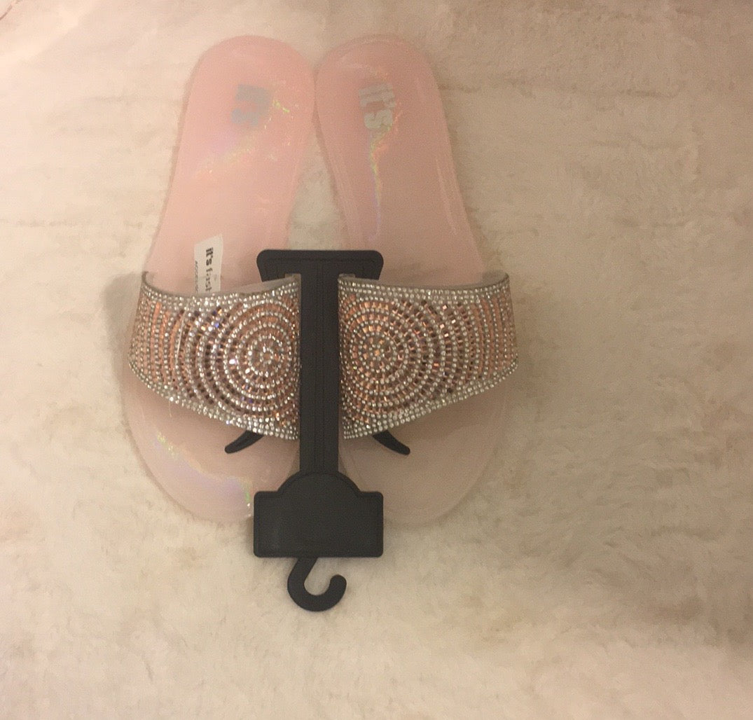 Girl’s it’s fashion sandals