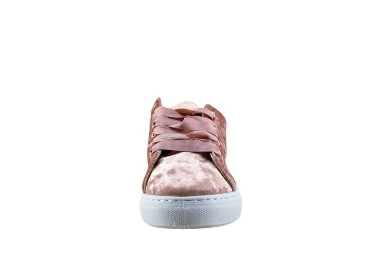 Crush pink velvet Qupid shoes