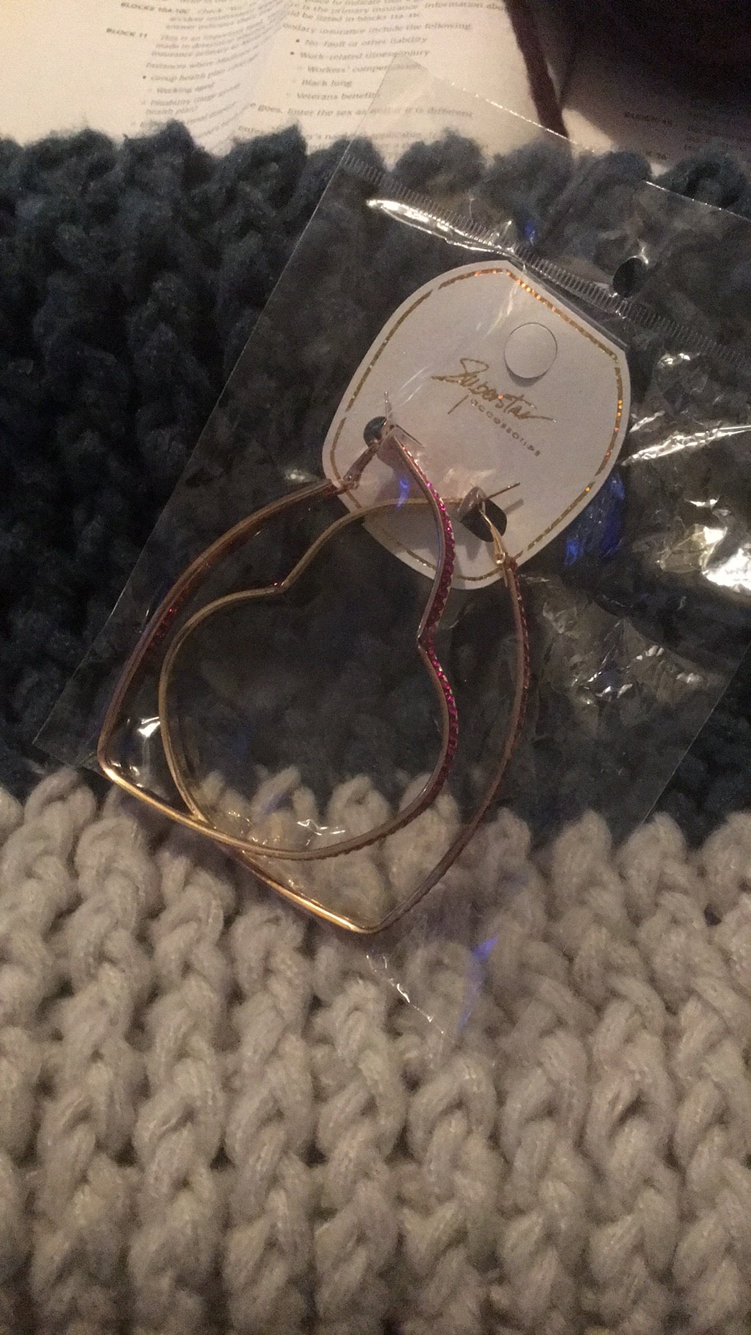 Pendientes de mujer en forma de corazón rosa